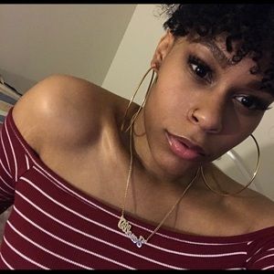 Meet your Posher, Jenelle